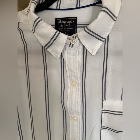 Abercrombie & Fitch Long Sleeved White With Blue Stripes Button-Up Shirt Sz S - Picture 5 of 10